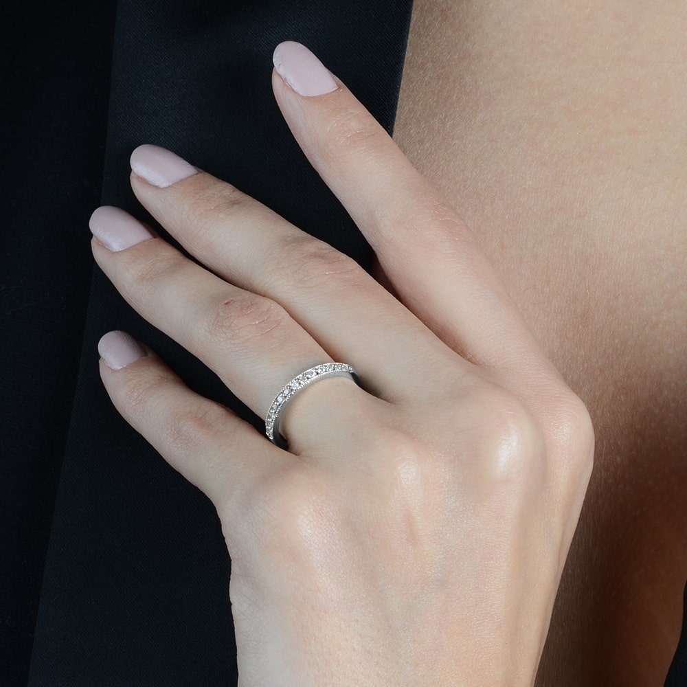 Anel Sirius Prateado Cravejado de Zircônia